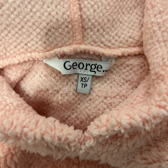 George pink fuzzy sweater - Picture 4 of 4